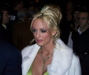 Stormy_daniels_at_2007_avn_awards_red_carpet