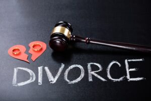 Read more about the article What A Divorce Lawyer Can Do For You